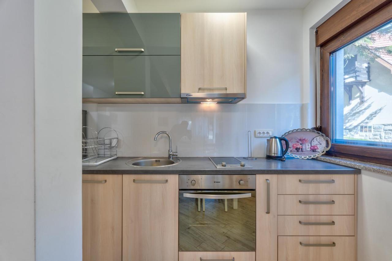 Apartament Lovac *