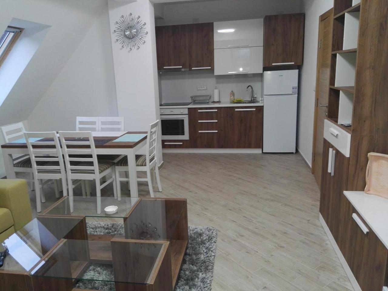Lovac Apartament